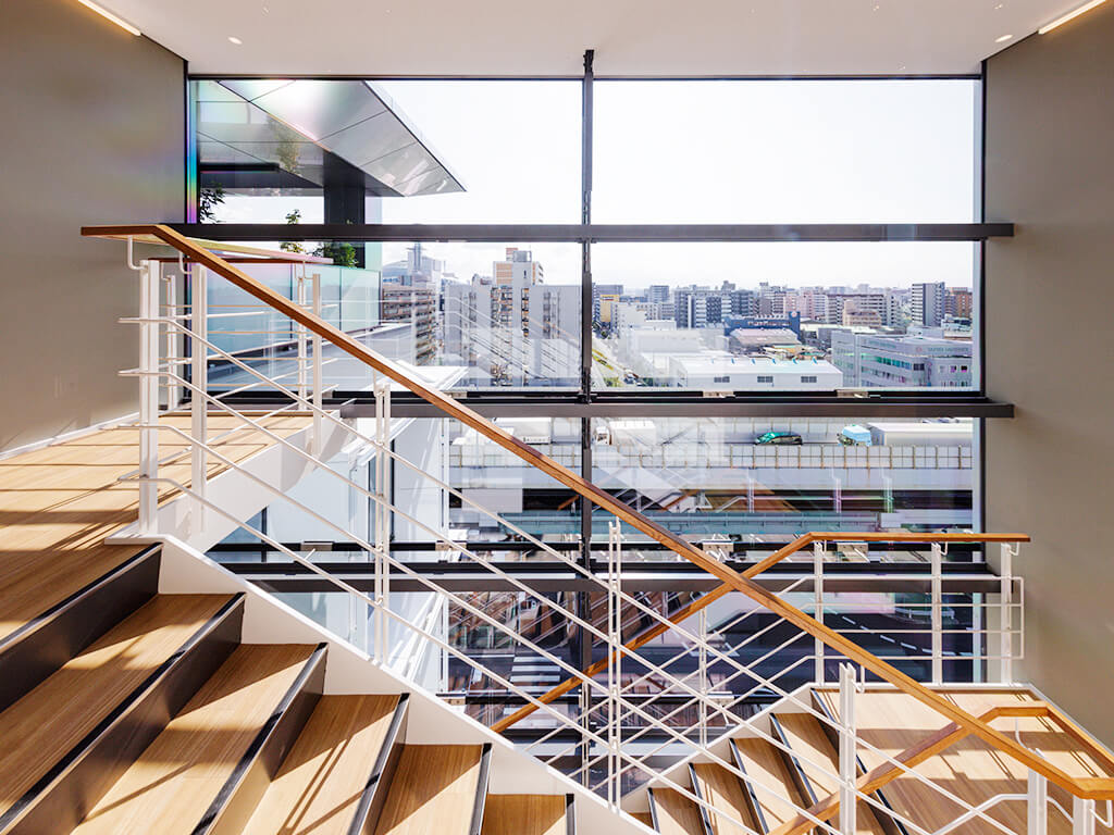 自然と会話が生まれる、心地よい空間 イメージ03