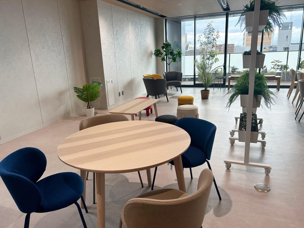 自然と会話が生まれる、心地よい空間 イメージ04