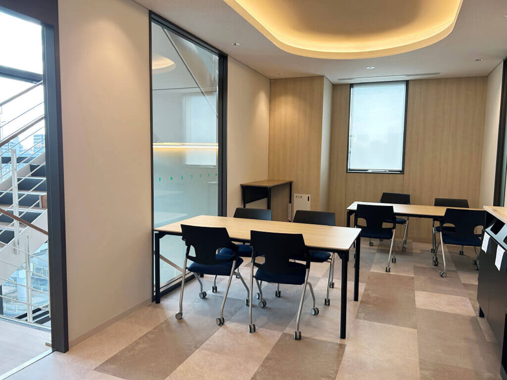 自然と会話が生まれる、心地よい空間 イメージ07